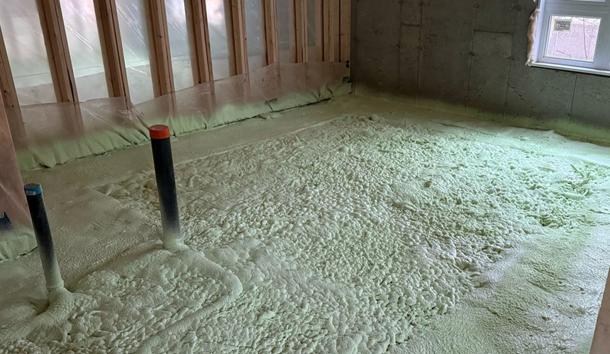 Revêtement en mousse de polyuréthane pulvérisée.