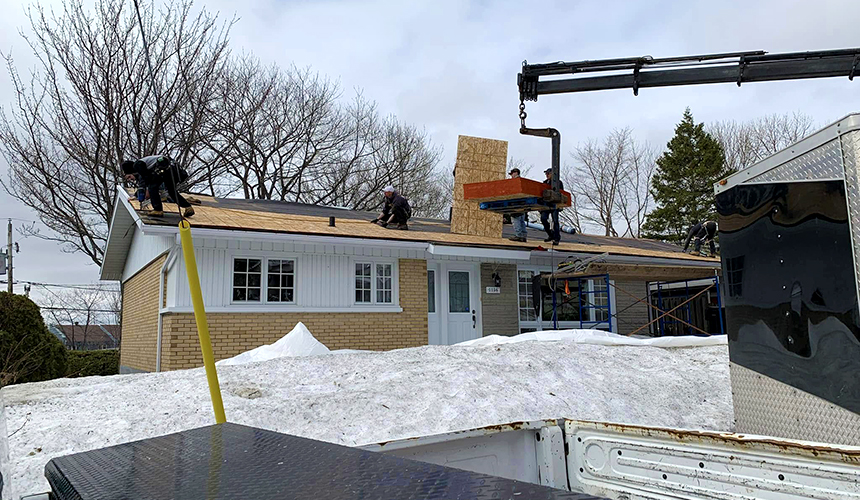 Réfection de toiture en bardeaux d'asphalte à Québec.